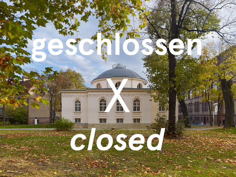 TA T Closed